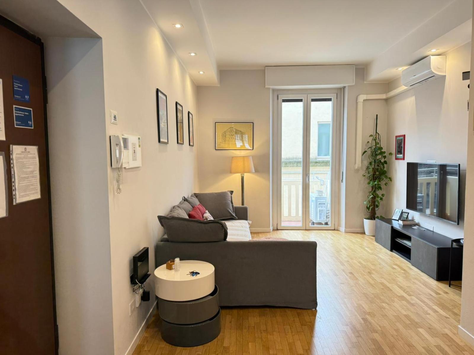Comoluxhouse- Intero Appartamento Exteriér fotografie